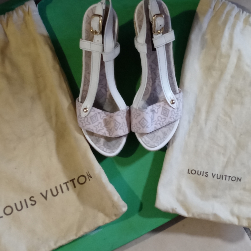 Louis Vuitton wedge sandles - Picture 2 of 7